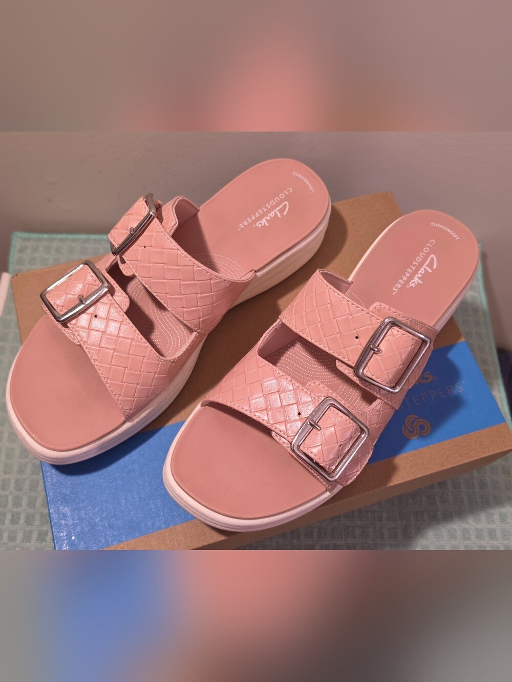 Clarks Cloudsteppers Blush Pink Quilted Slide Sandals 9.5